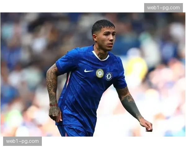 切尔西更衣室矛盾激化，恩佐公开质疑主帅战术安排